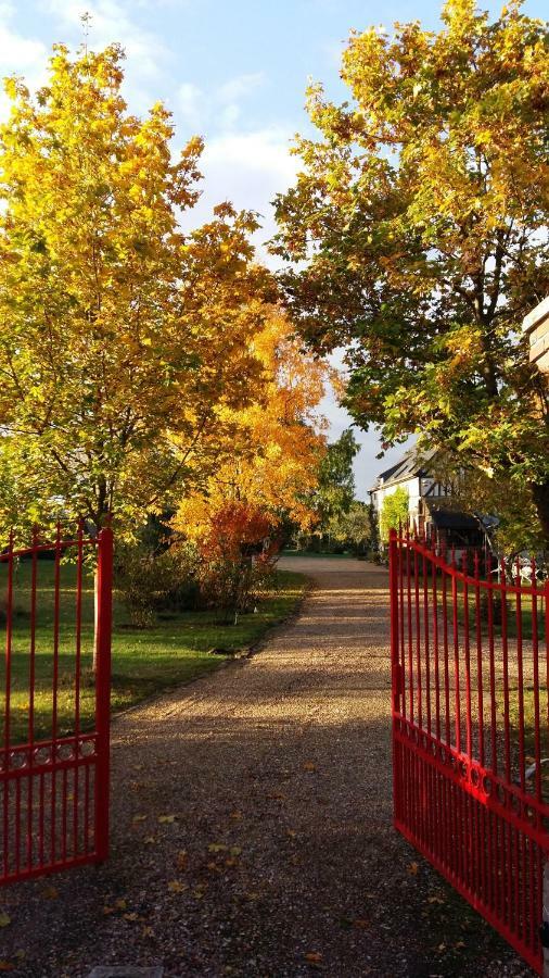 Gite des pâtissons La Foret Du Parc Extérieur photo